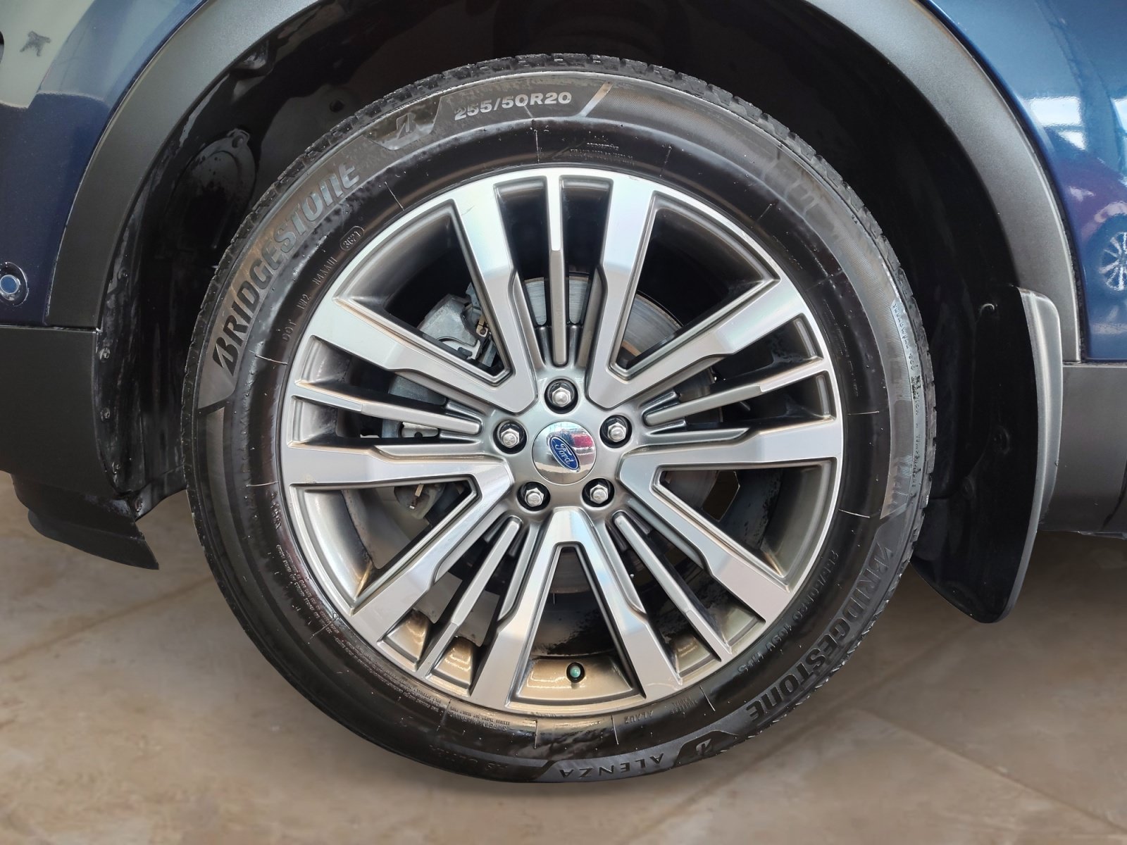 Used 2017 Ford Explorer Platinum AWD/4WD image 30