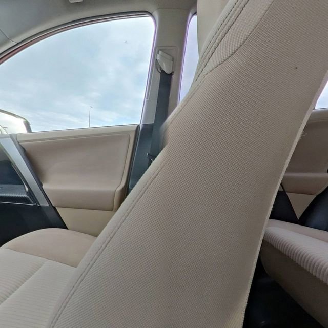 Used 2013 Toyota RAV4 XLE image 28