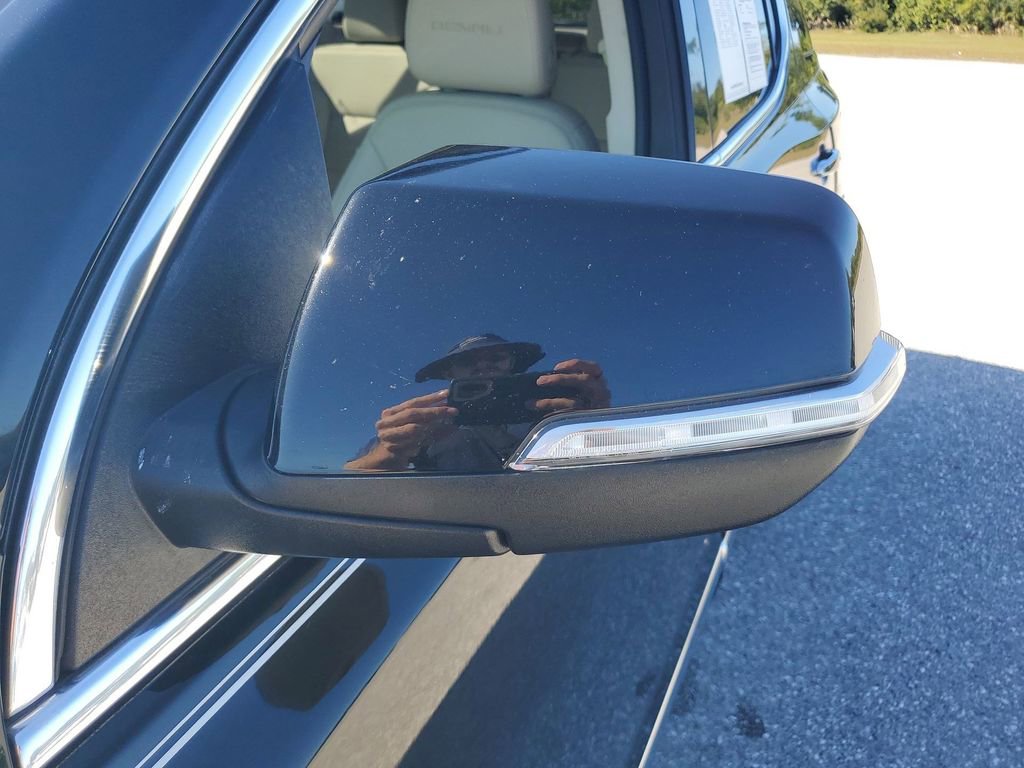 Used 2021 GMC Acadia Denali w/ Denali Technology Package image 21