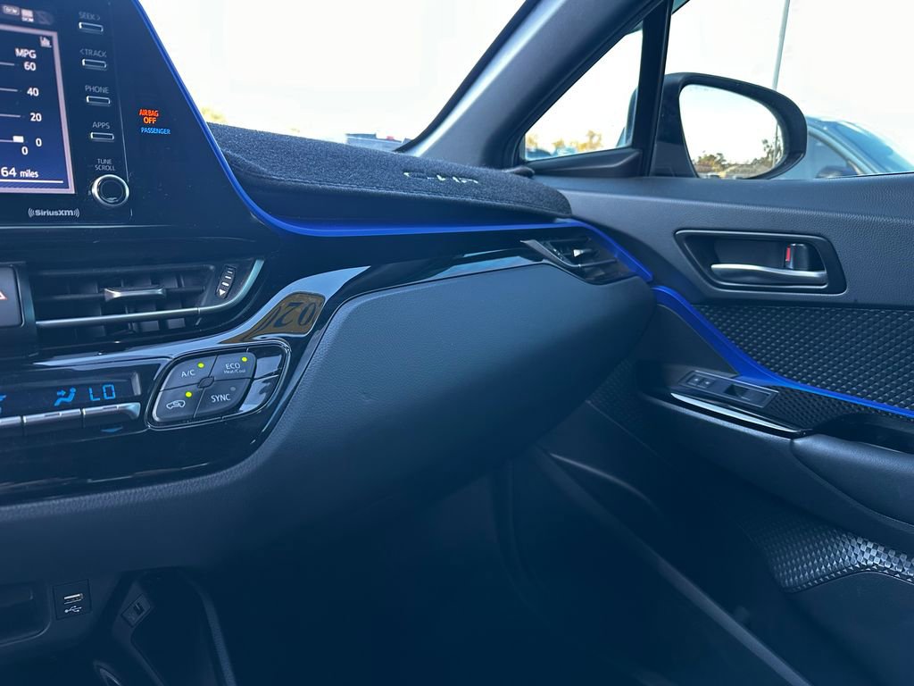 Used 2020 Toyota C-HR XLE image 53