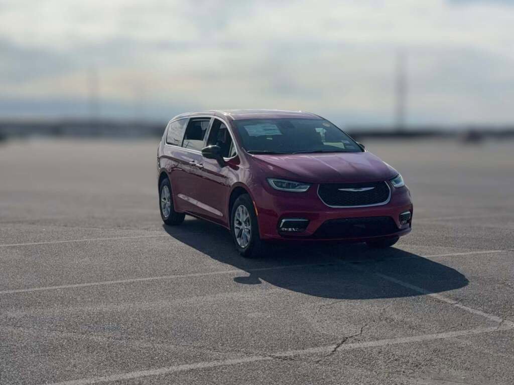 New 2026 Chrysler Pacifica Select image 17
