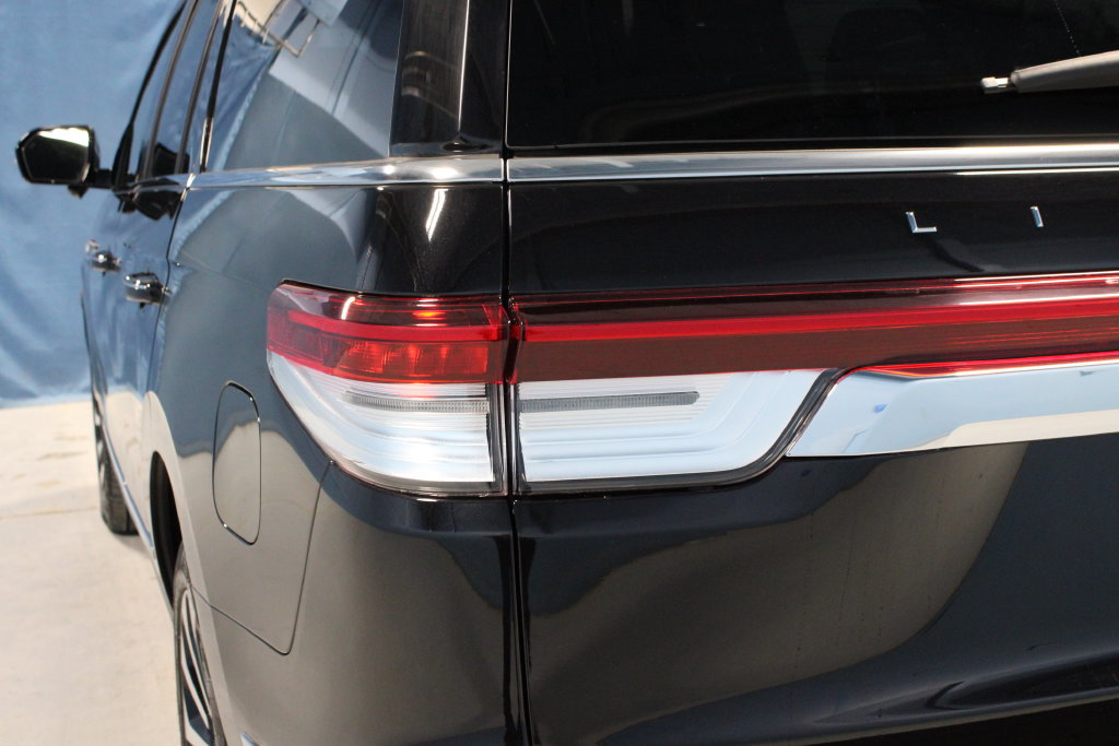 Used 2024 Lincoln Navigator Reserve AWD/4WD image 42