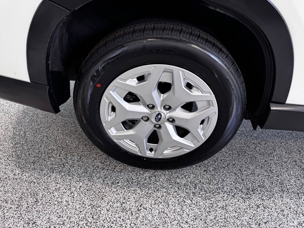 Used 2023 Subaru Forester AWD/4WD image 12