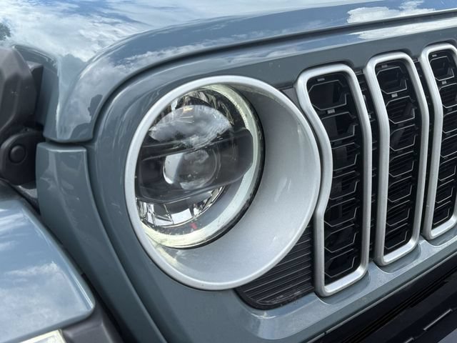 Used 2026 Jeep Wrangler Unlimited Sahara AWD/4WD image 9