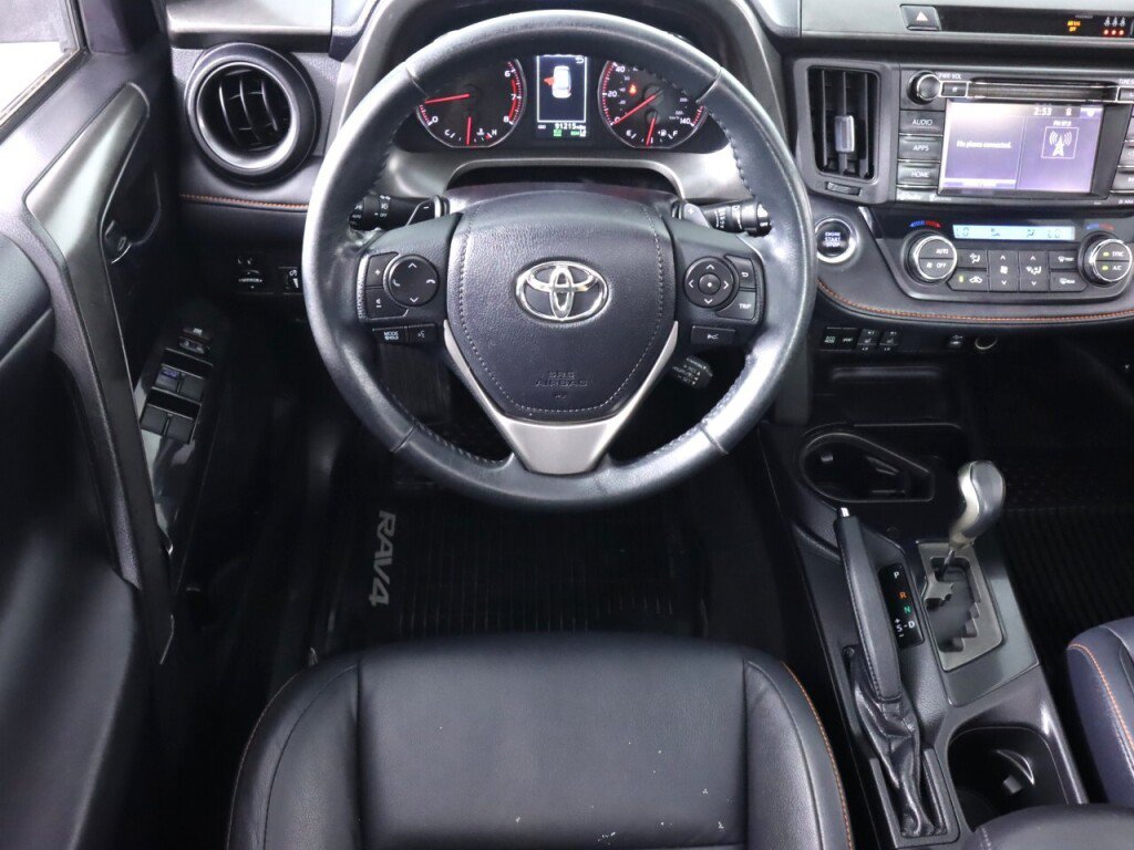 Used 2017 Toyota RAV4 SE AWD/4WD image 30