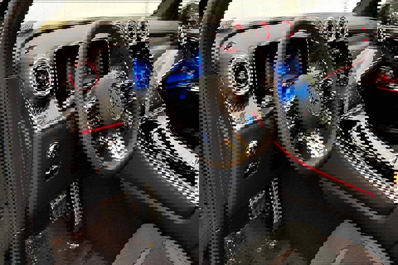 Used 2026 Mercedes-Benz GLC 43 AMG 4MATIC image 19