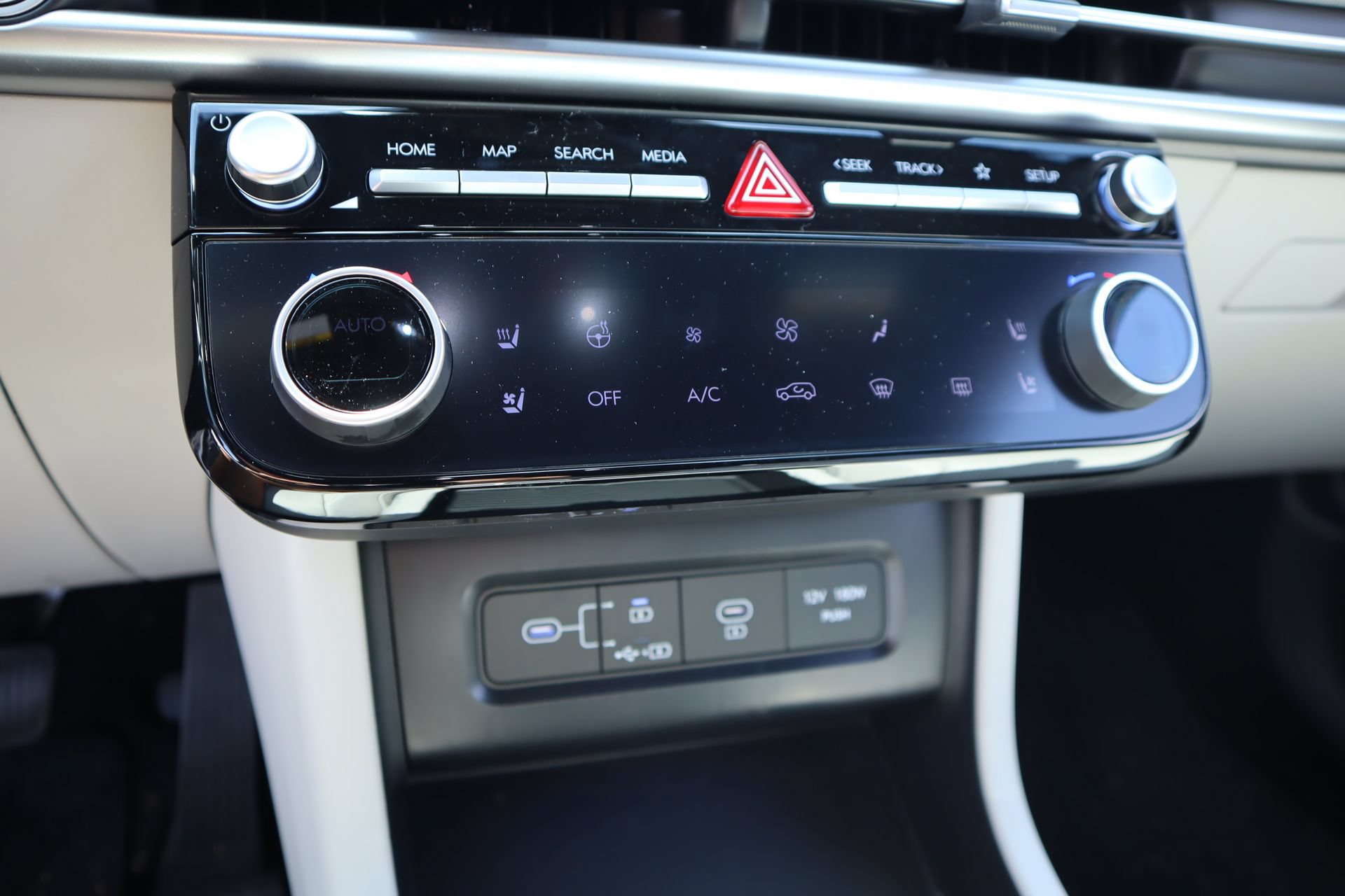 New 2026 Hyundai Tucson Limited AWD/4WD image 7
