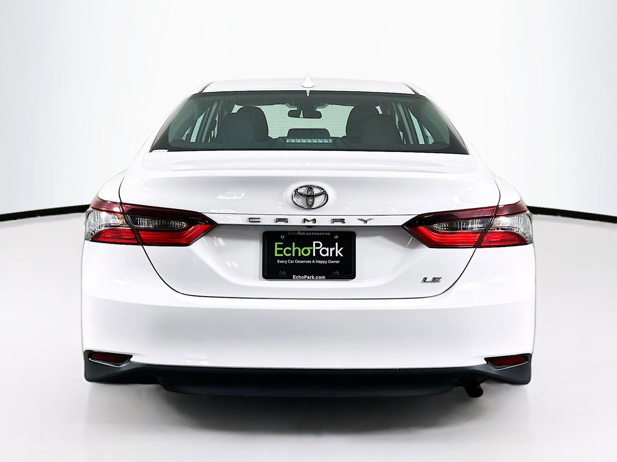 Used 2024 Toyota Camry LE image 7