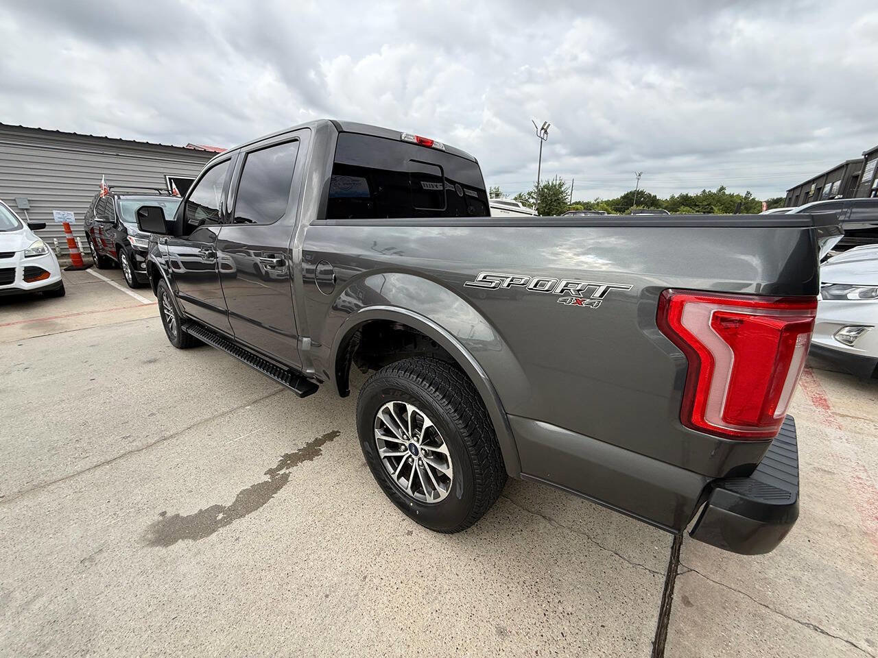 Used 2018 Ford F150 XLT w/ Equipment Group 302A Luxury image 9
