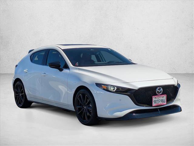 Used 2025 MAZDA MAZDA3 Hatchback w/Premium Plus Pkg image 3