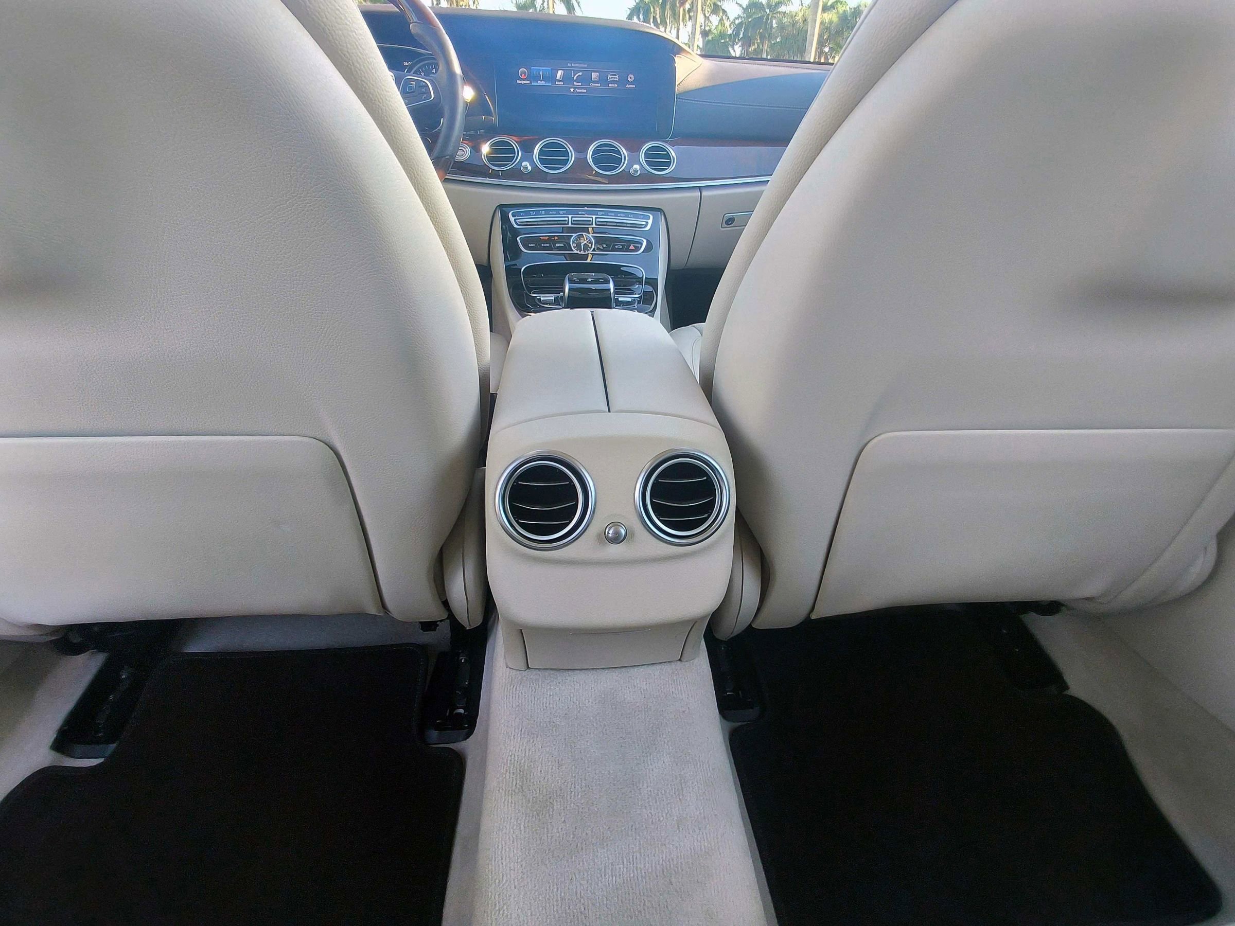 Used 2017 Mercedes-Benz E 300 image 29