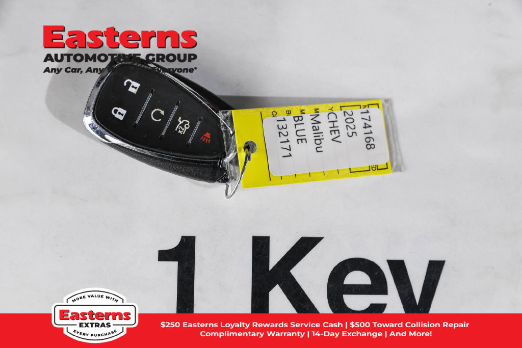 Used 2025 Chevrolet Malibu LT FWD image 26