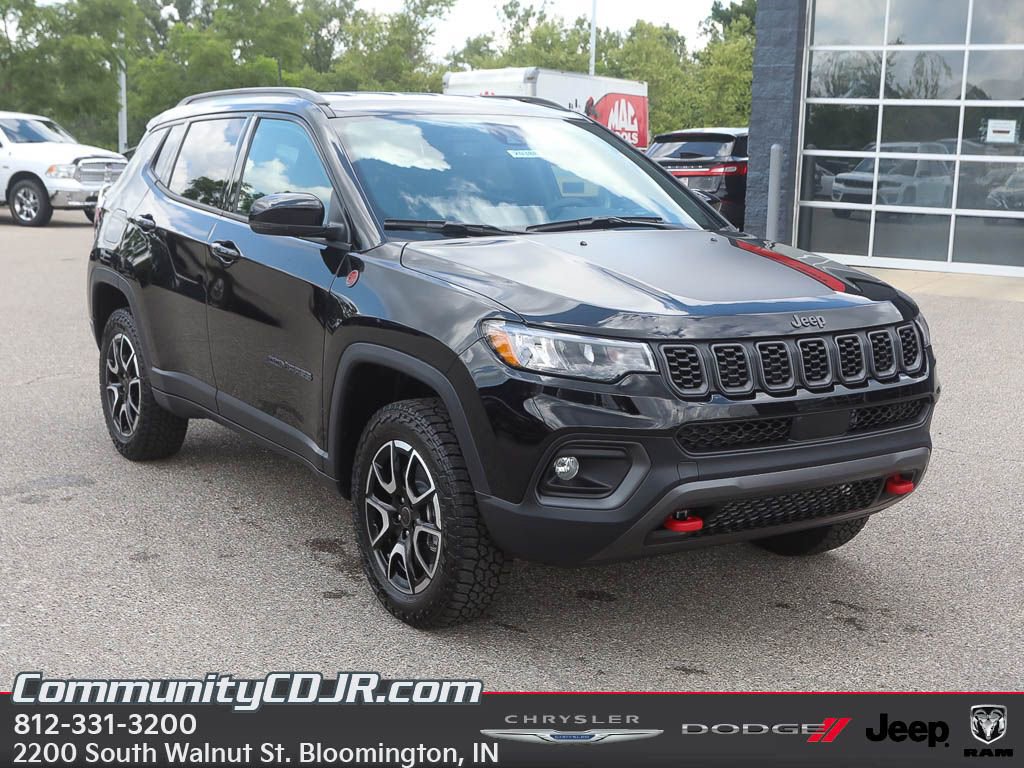 New 2025 Jeep Compass Trailhawk w/ Trailhawk Convenience Group