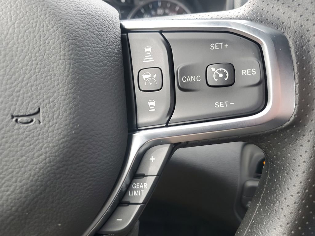 New 2026 RAM 1500 Express AWD/4WD image 21