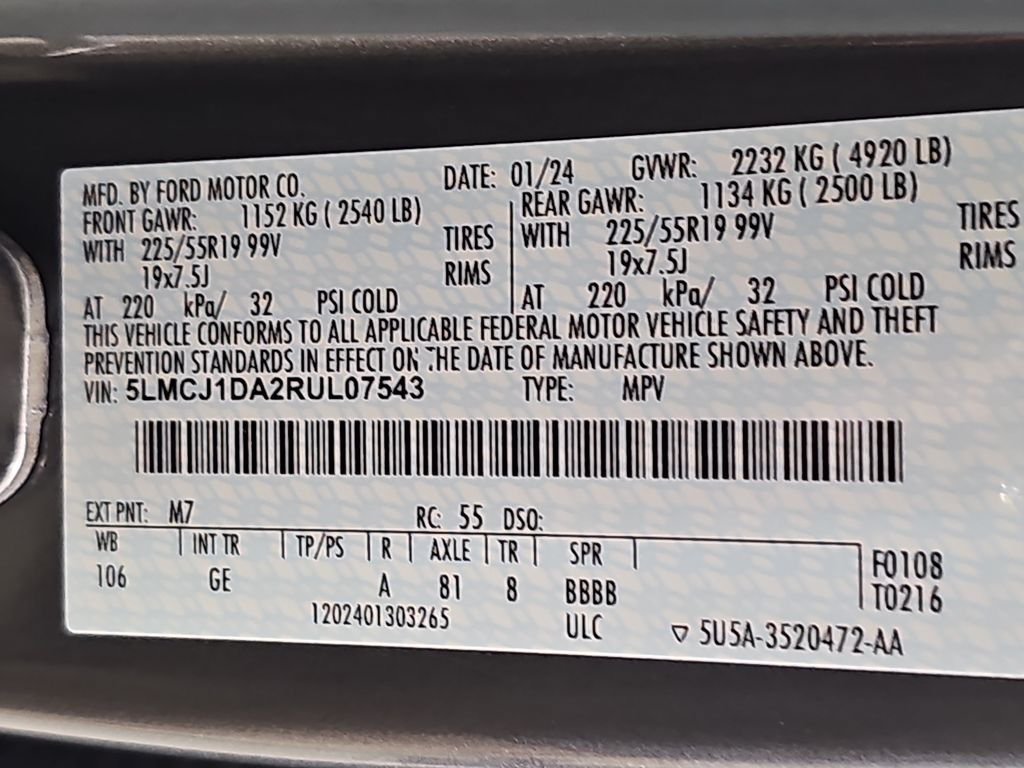 Used 2024 Lincoln Corsair AWD w/ Equipment Group 101A image 37