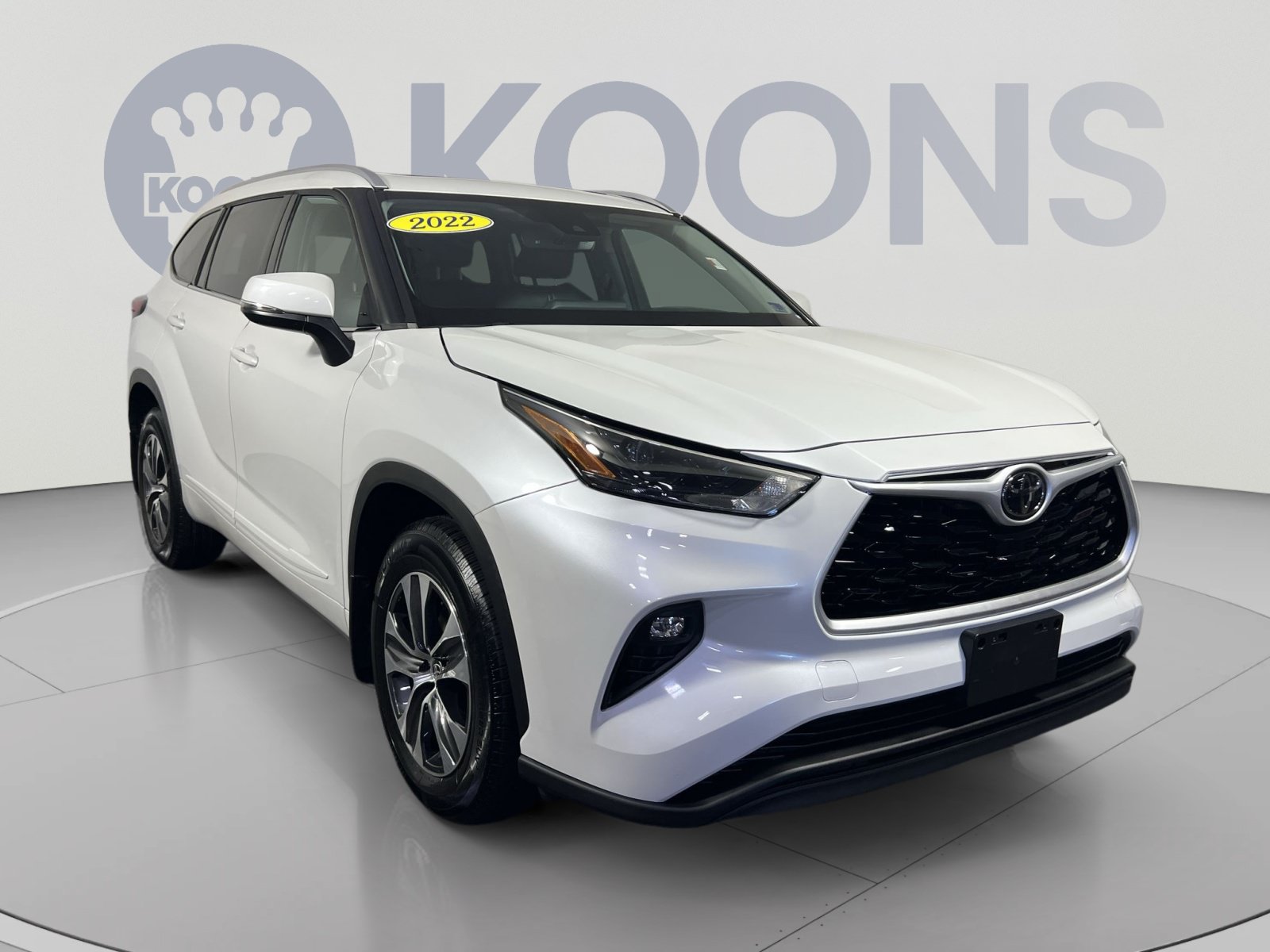 Used 2022 Toyota Highlander XLE AWD/4WD image 7