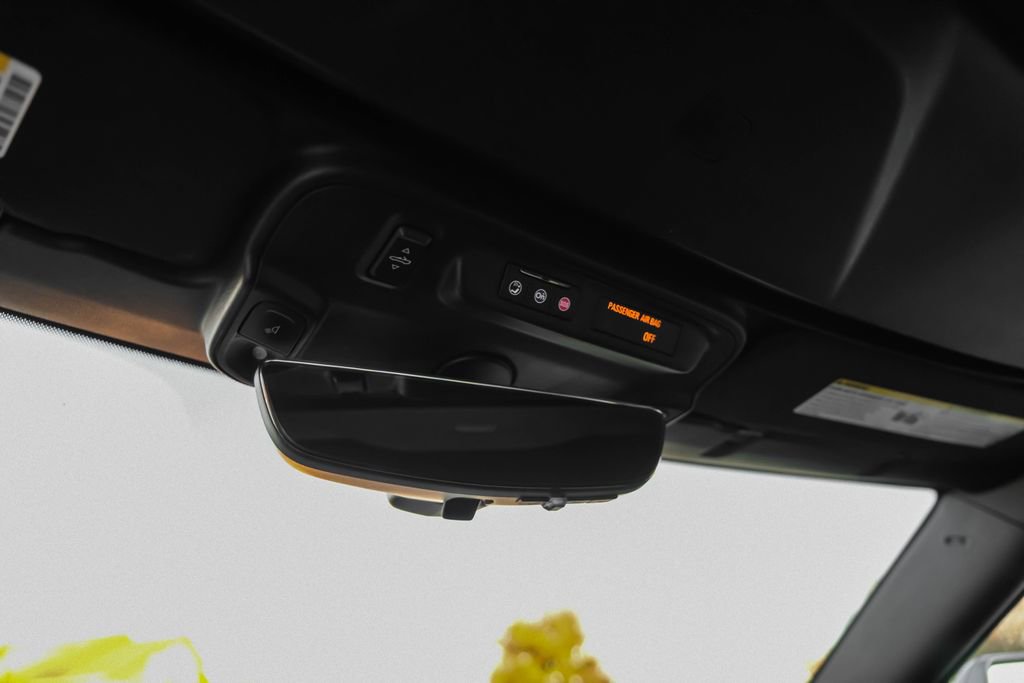 Used 2020 Chevrolet Camaro ZL1 image 34