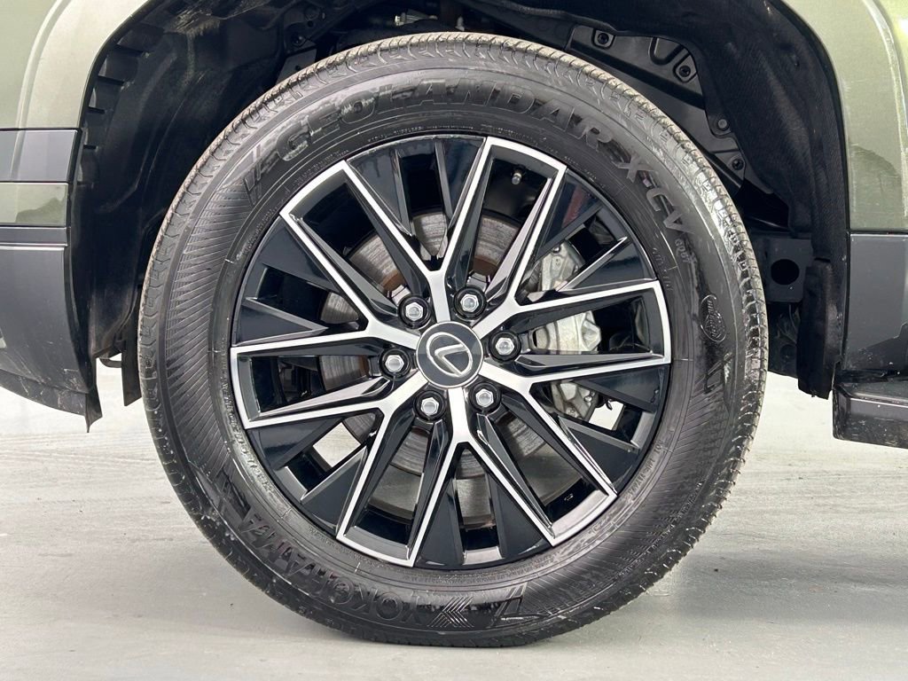 Used 2024 Lexus GX 550 w/ Accessory Package (2T) AWD/4WD image 42