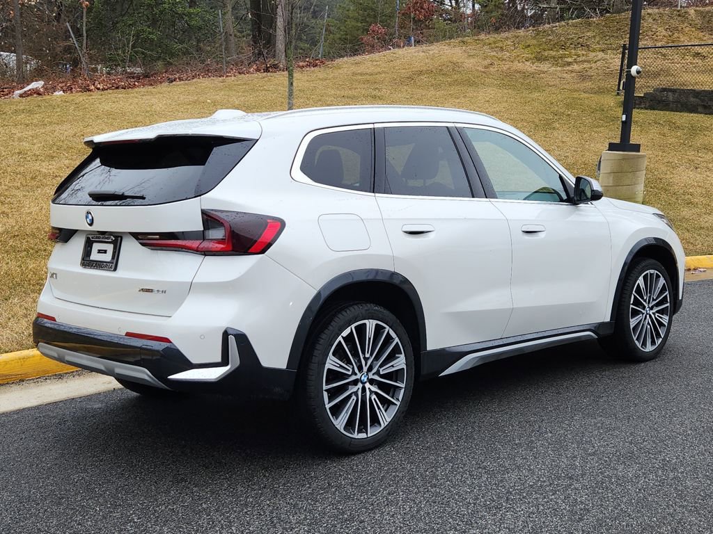 Used 2024 BMW X1 xDrive28i w/ Premium Package image 2