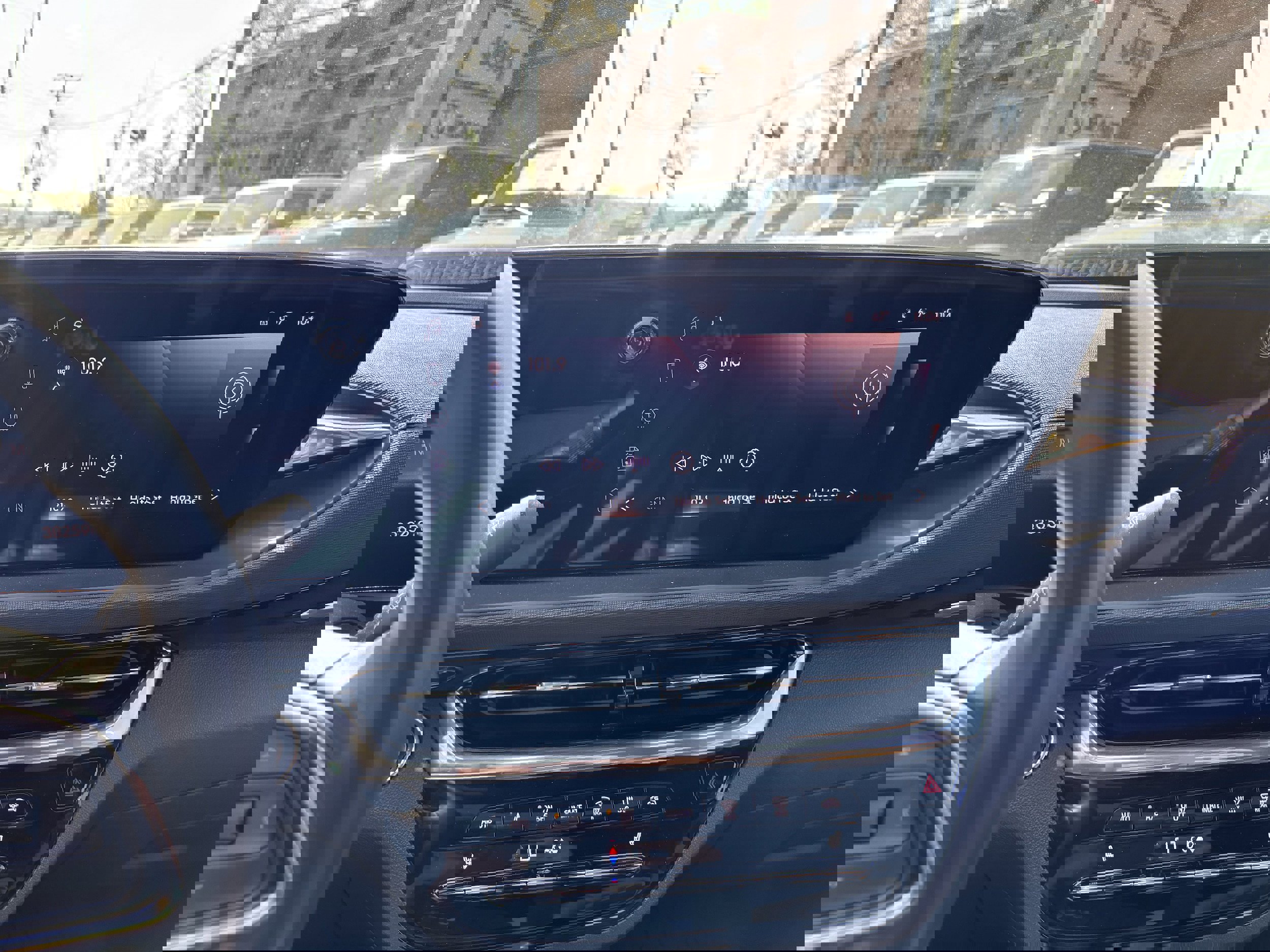 Used 2024 Buick Envista Avenir image 11