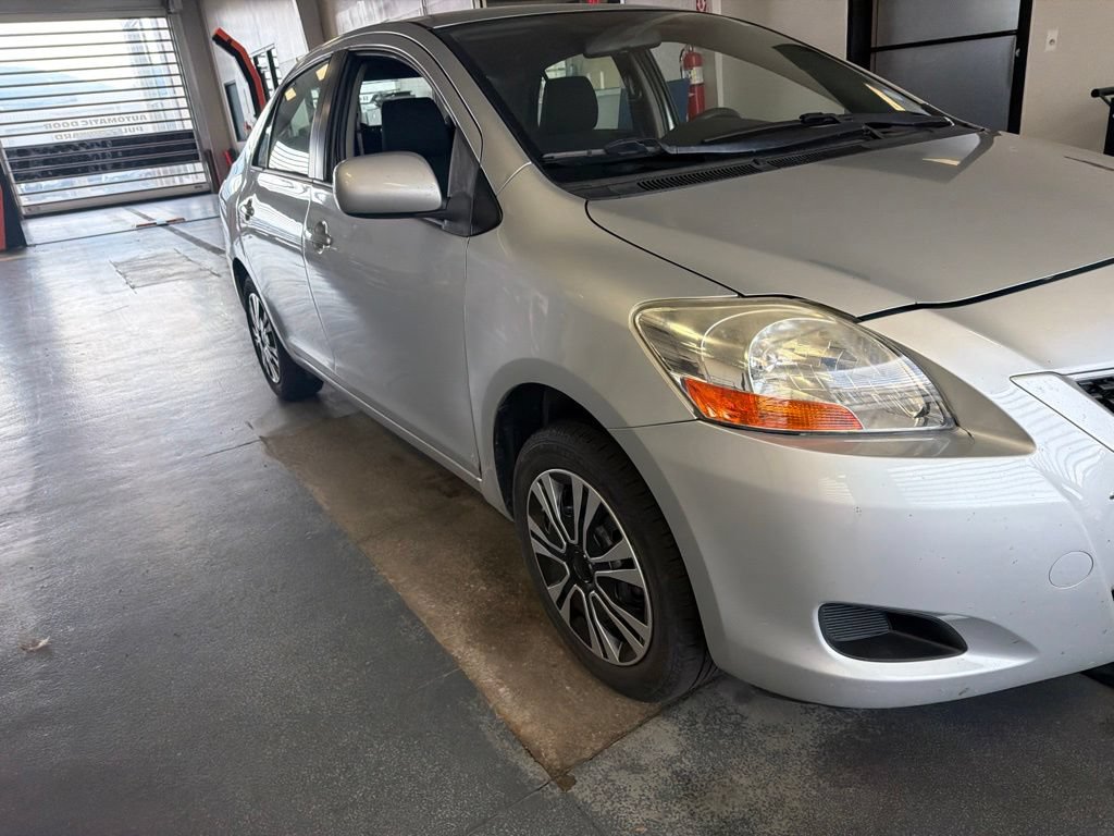 Used 2010 Toyota Yaris Sedan FWD image 5