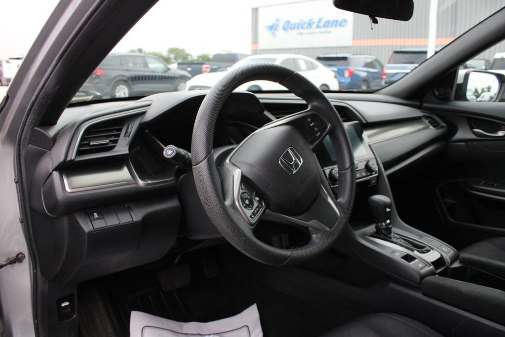Used 2018 Honda Civic EX image 2