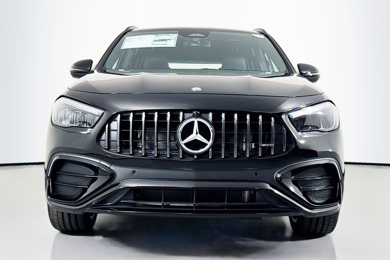 New 2026 Mercedes-Benz GLA 35 AMG 4MATIC image 2