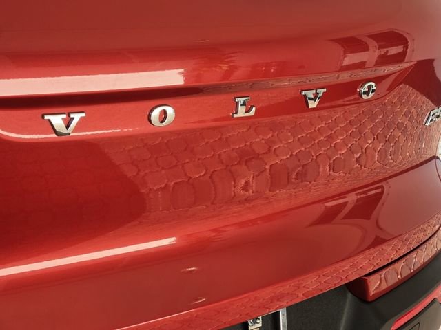 Certified 2023 Volvo XC40 B5 Plus w/ Protection Package Premier image 10