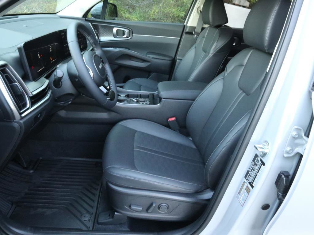 New 2025 Kia Sorento S w/ Panoramic Sunroof Package FWD image 5