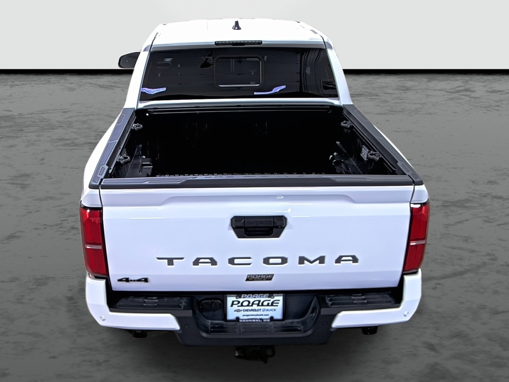 Used 2024 Toyota Tacoma TRD Sport w/ TRD Sport Upgrade Package image 3
