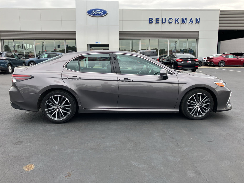 Used 2021 Toyota Camry XLE w/ Navigation Package image 12