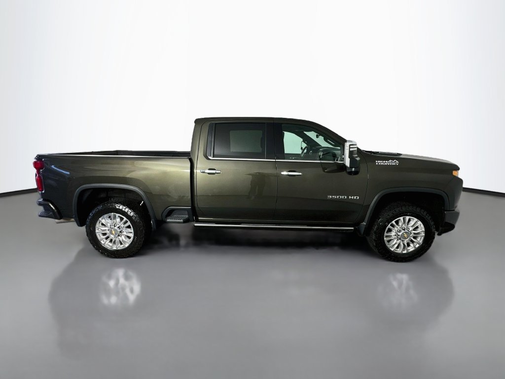 Used 2023 Chevrolet Silverado 3500 High Country w/ Technology Package AWD/4WD image 8
