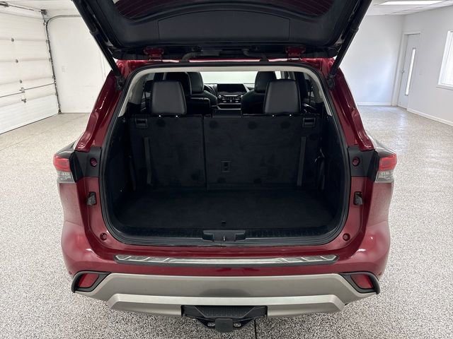 Used 2021 Toyota Highlander Platinum image 22
