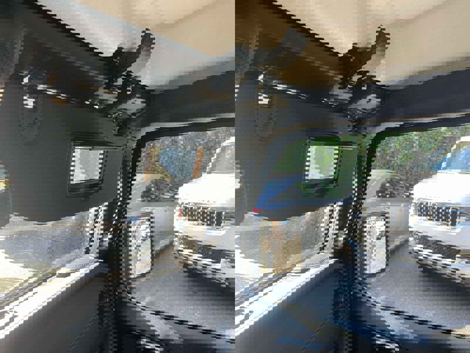 Used 2024 Jeep Wrangler Unlimited Rubicon 4xe image 32