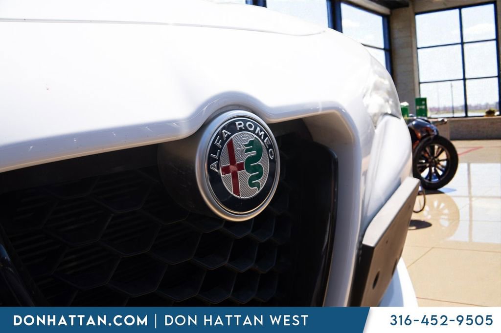 Used 2019 Alfa Romeo Stelvio Ti Sport w/ Quick Order Package 22S Sport image 10