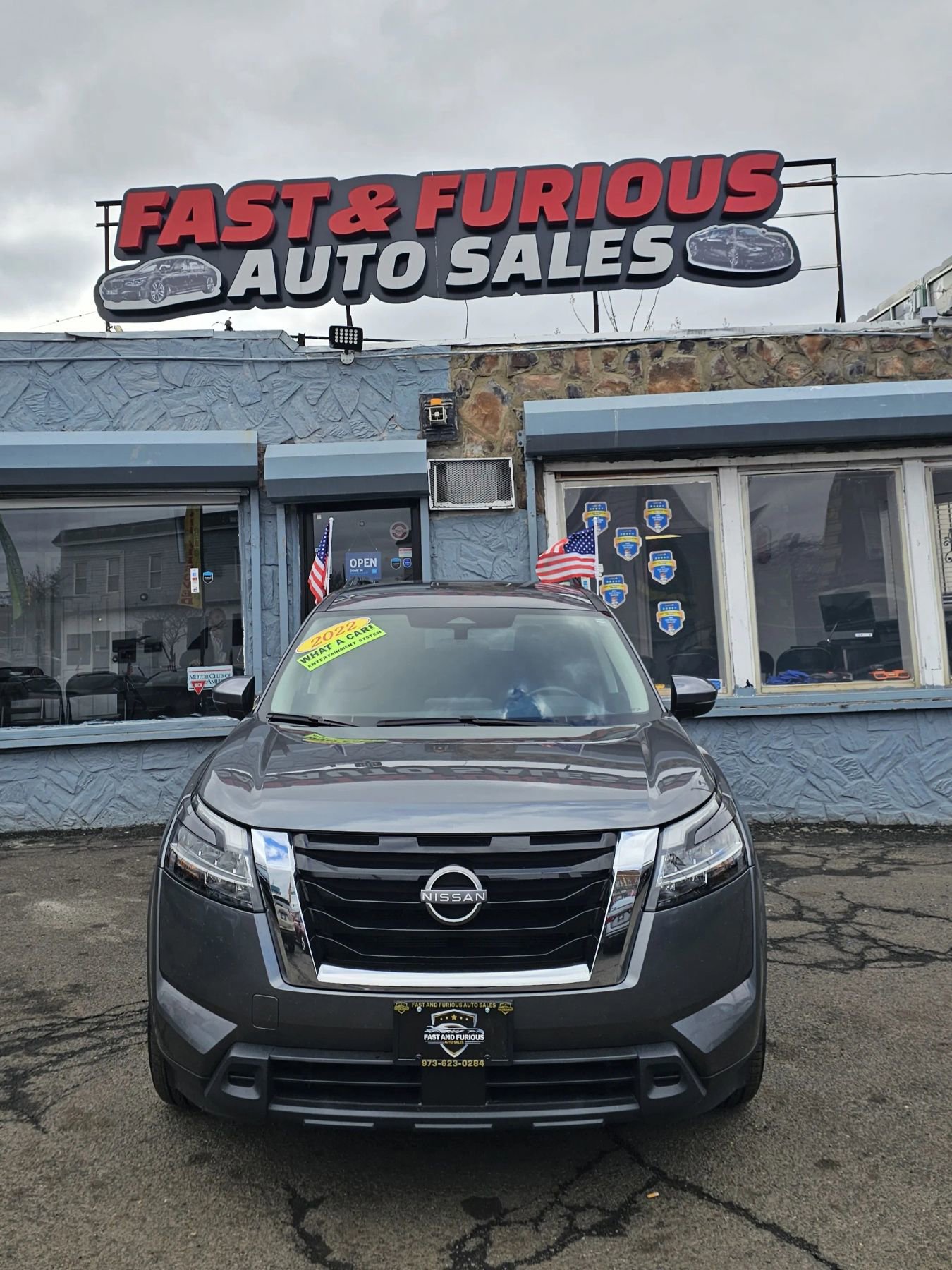 Used 2022 Nissan Pathfinder SV w/ Cargo Package image 1