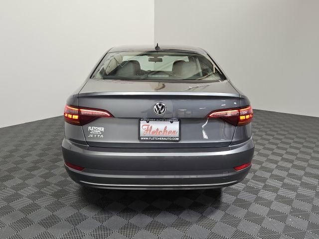 Used 2019 Volkswagen Jetta image 4