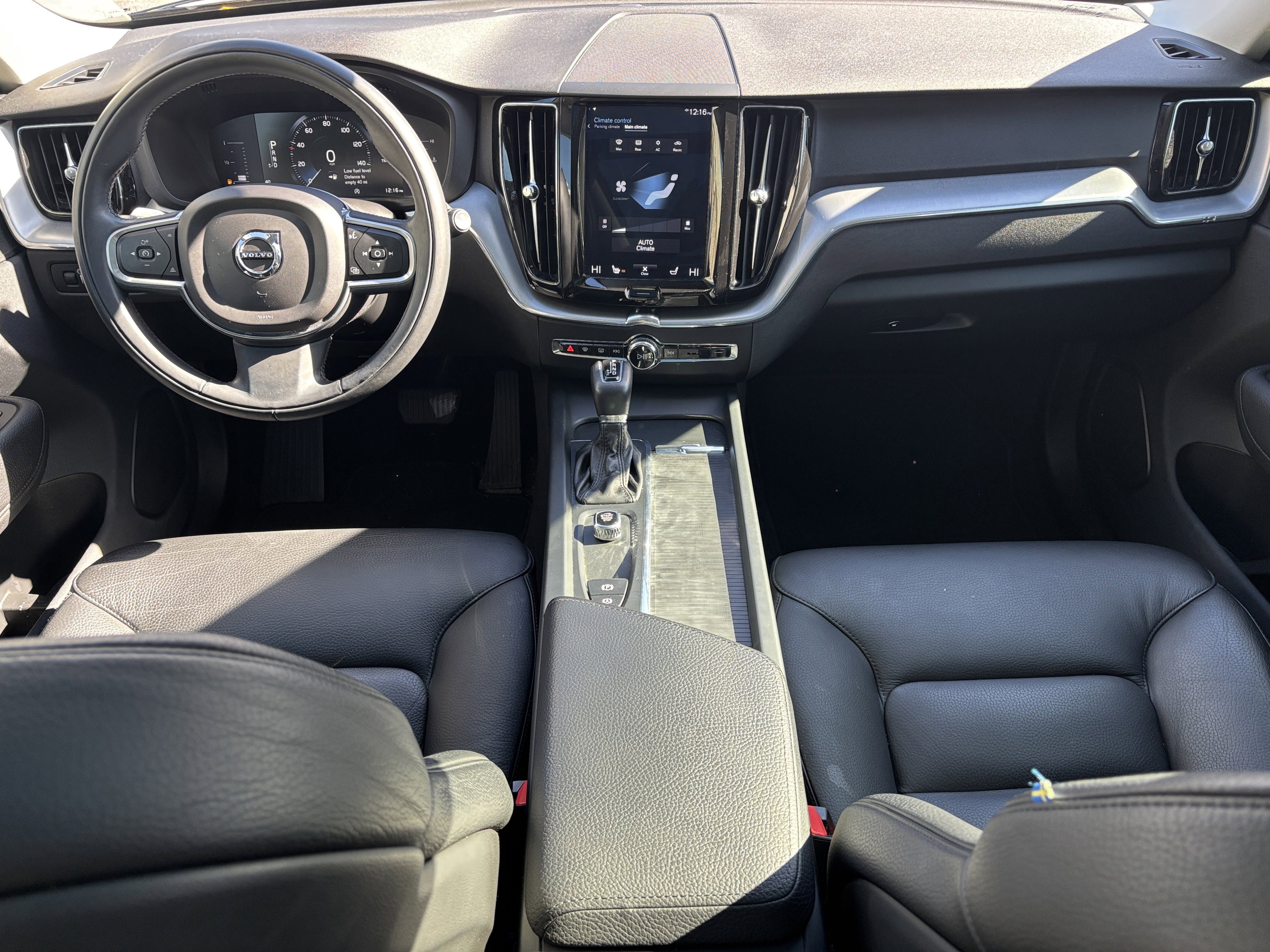 Used 2018 Volvo XC60 T5 Momentum w/ Protection Package Premier image 7