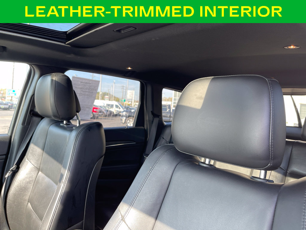 Used 2019 Jeep Grand Cherokee Limited AWD/4WD image 14