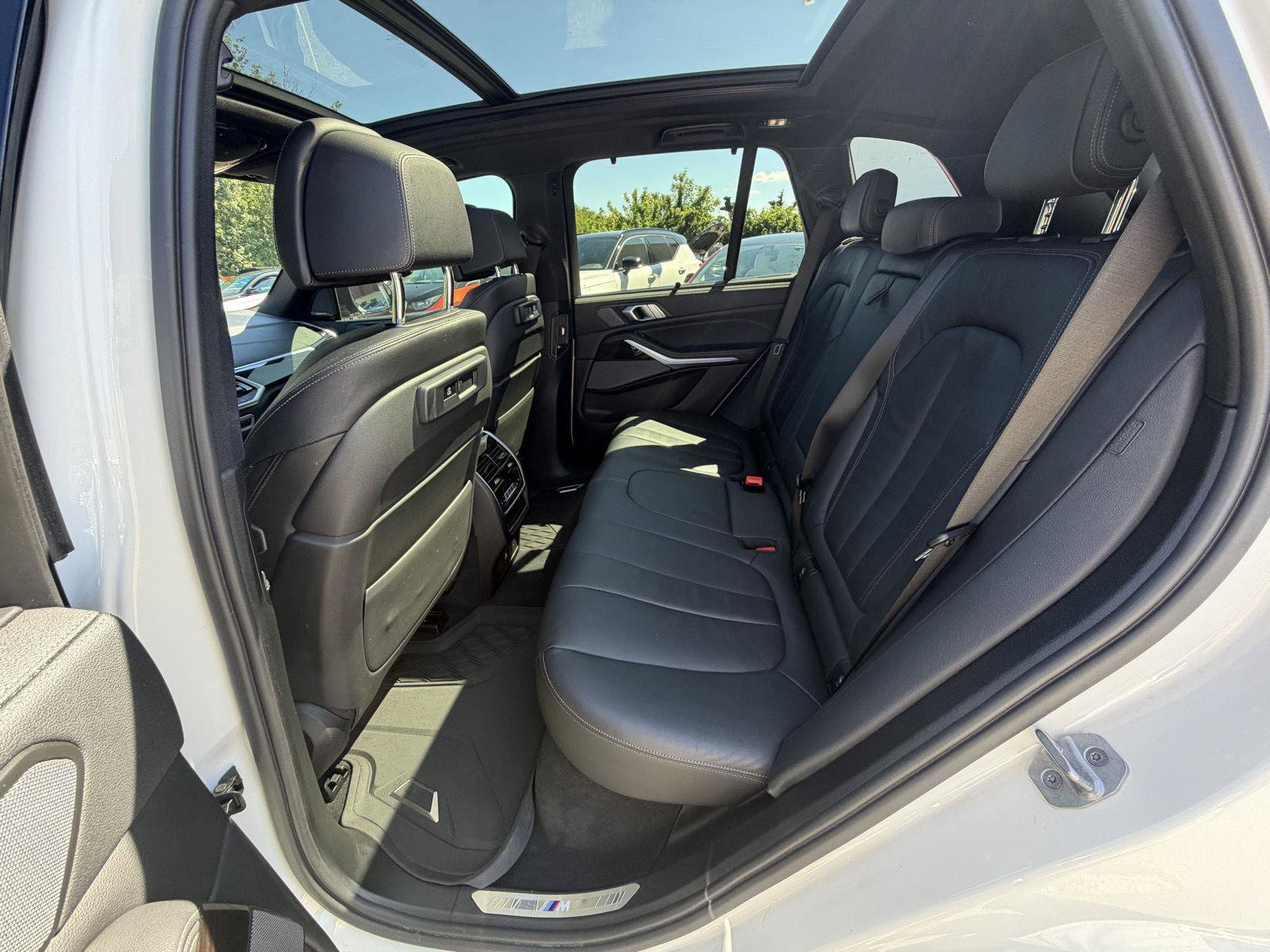 Used 2021 BMW X5 M50i w/ Dynamic Handling Package AWD/4WD image 32