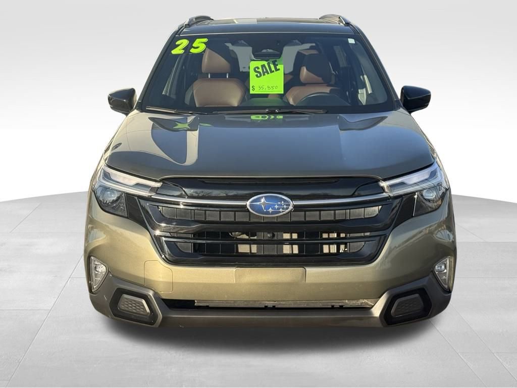 Used 2025 Subaru Forester Touring image 6