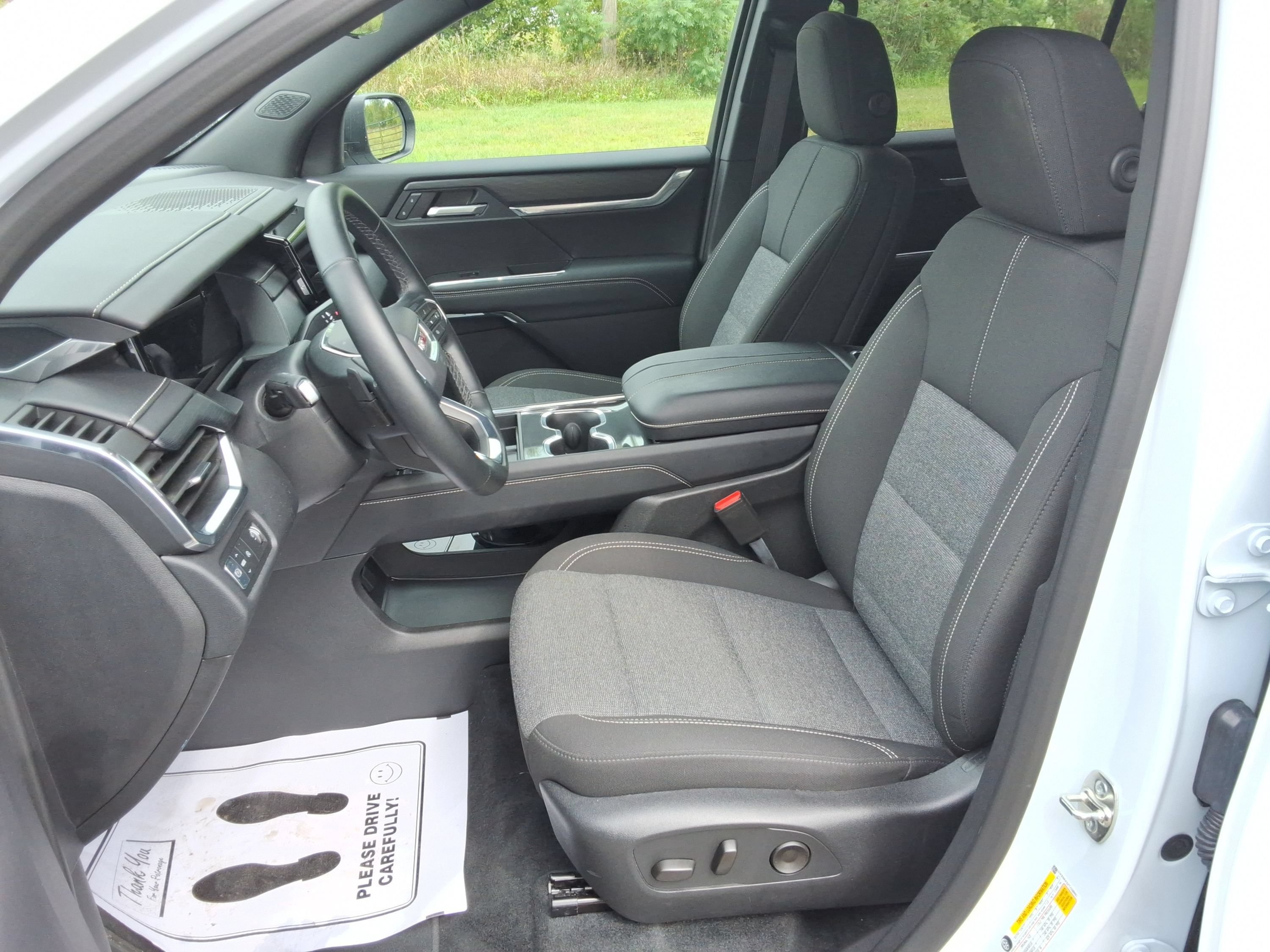 Used 2026 GMC Acadia Elevation FWD image 30