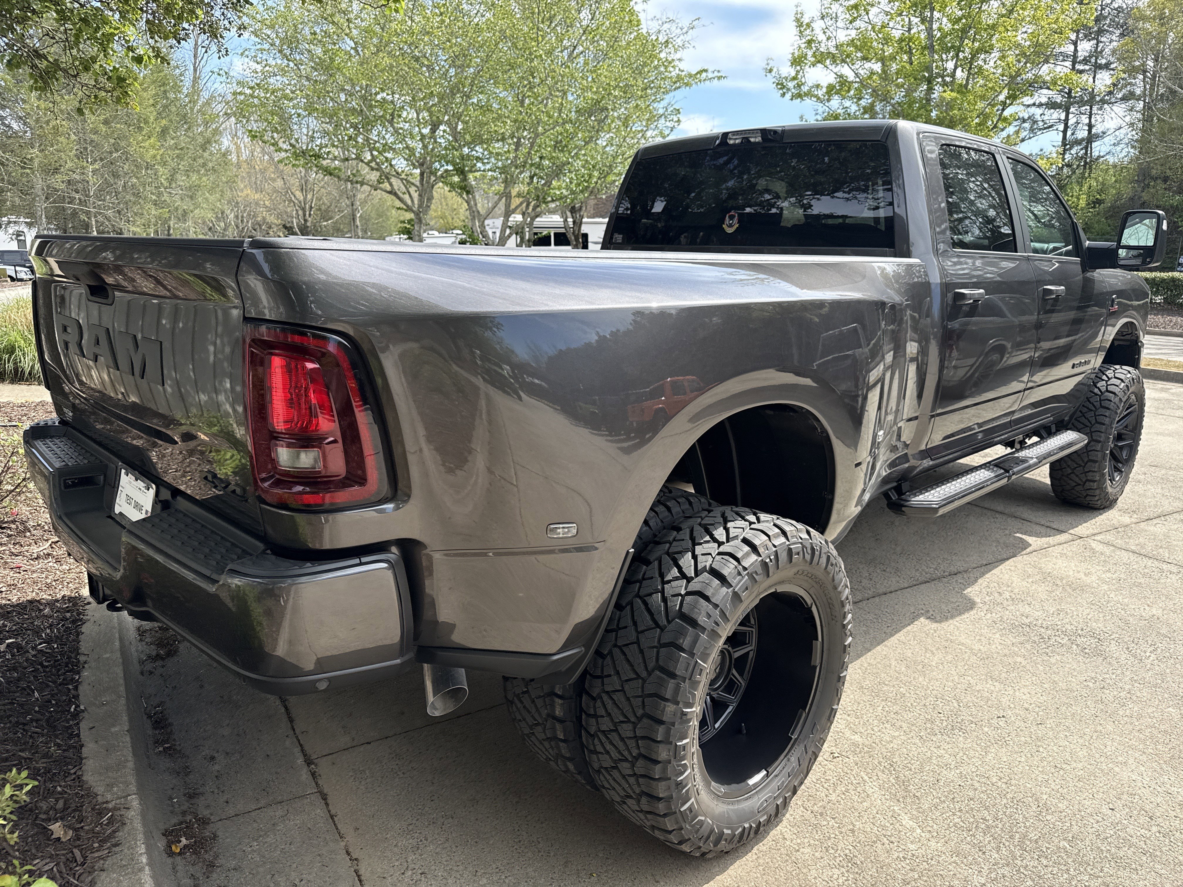 New 2026 RAM 3500 Big Horn AWD/4WD image 7