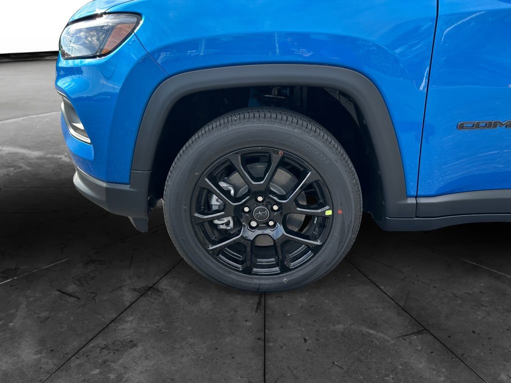 New 2026 Jeep Compass Latitude image 14