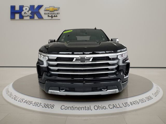 Used 2025 Chevrolet Silverado 1500 High Country w/ Technology Package image 2