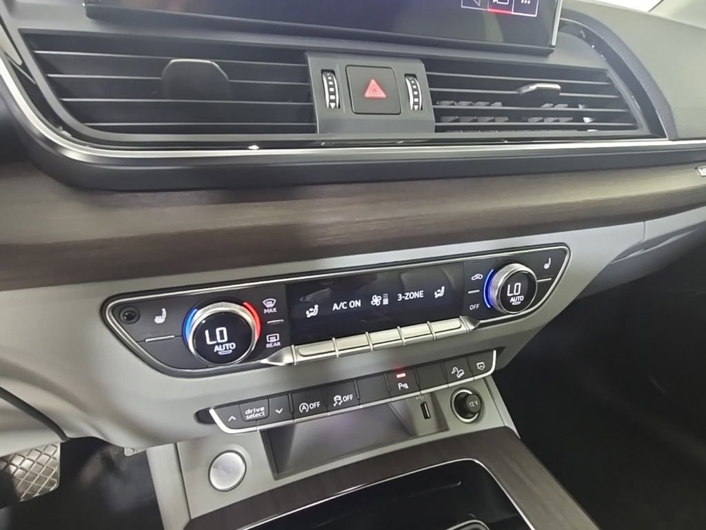 Used 2021 Audi Q5 2.0T Premium image 22