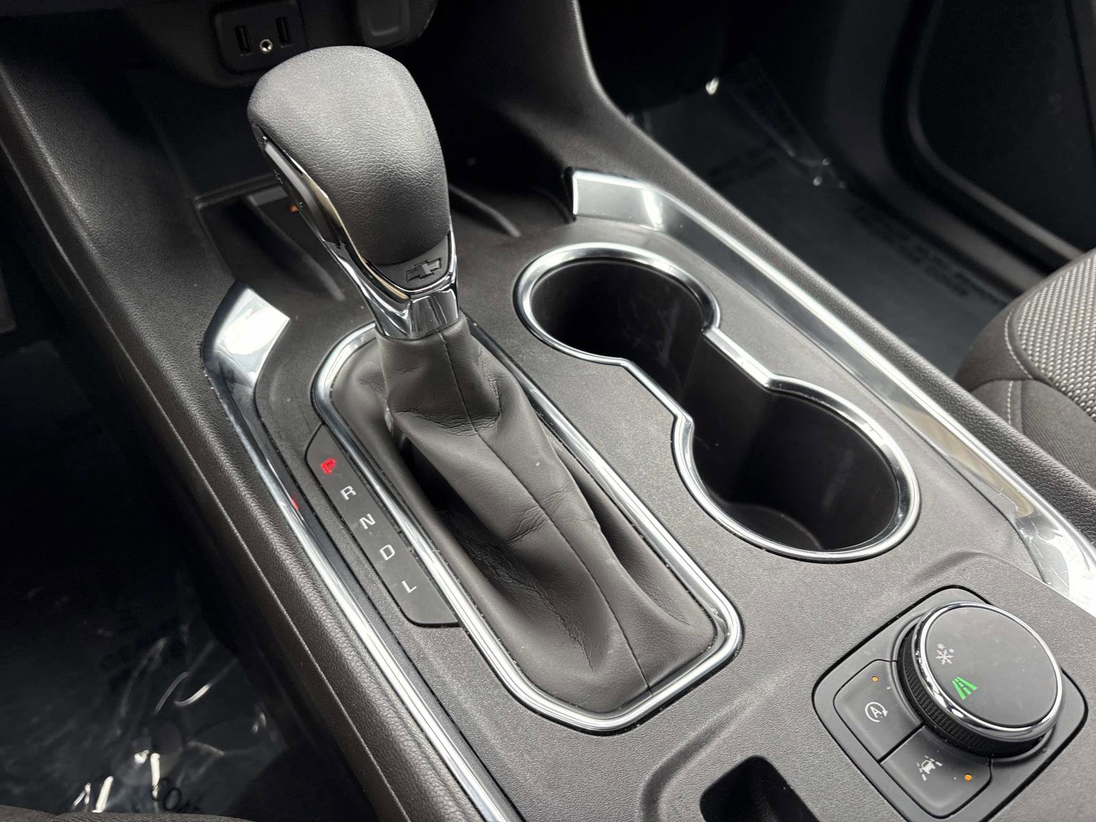 Used 2023 Chevrolet Traverse LT image 23