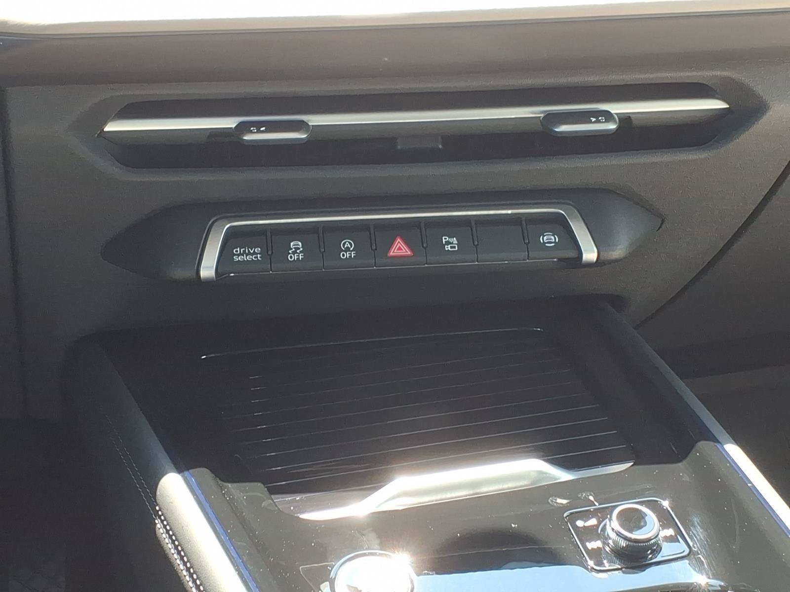 New 2026 Audi Q3 quattro 2.0T AWD/4WD image 25