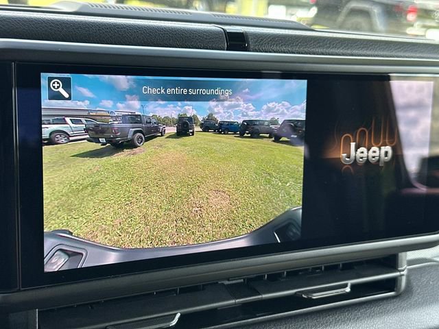 New 2025 Jeep Gladiator Sport AWD/4WD image 40