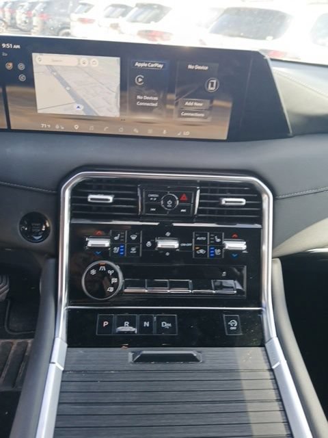 Used 2025 Nissan Armada Platinum w/ Convenience Package RWD image 20